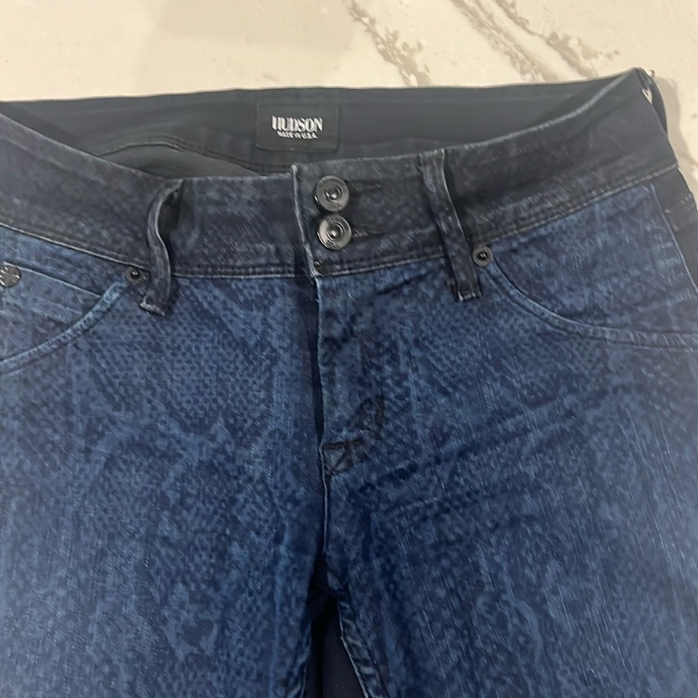 Hudson Skinny snake front stretchy skinny jeans size 25”